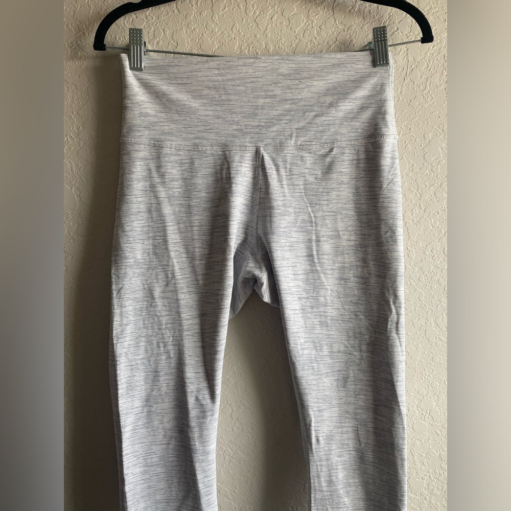 Lululemon Wunder Under High-Rise 7/8 Tight *Luxtreme 25" ~ Size 8 - Picture 6 of 10